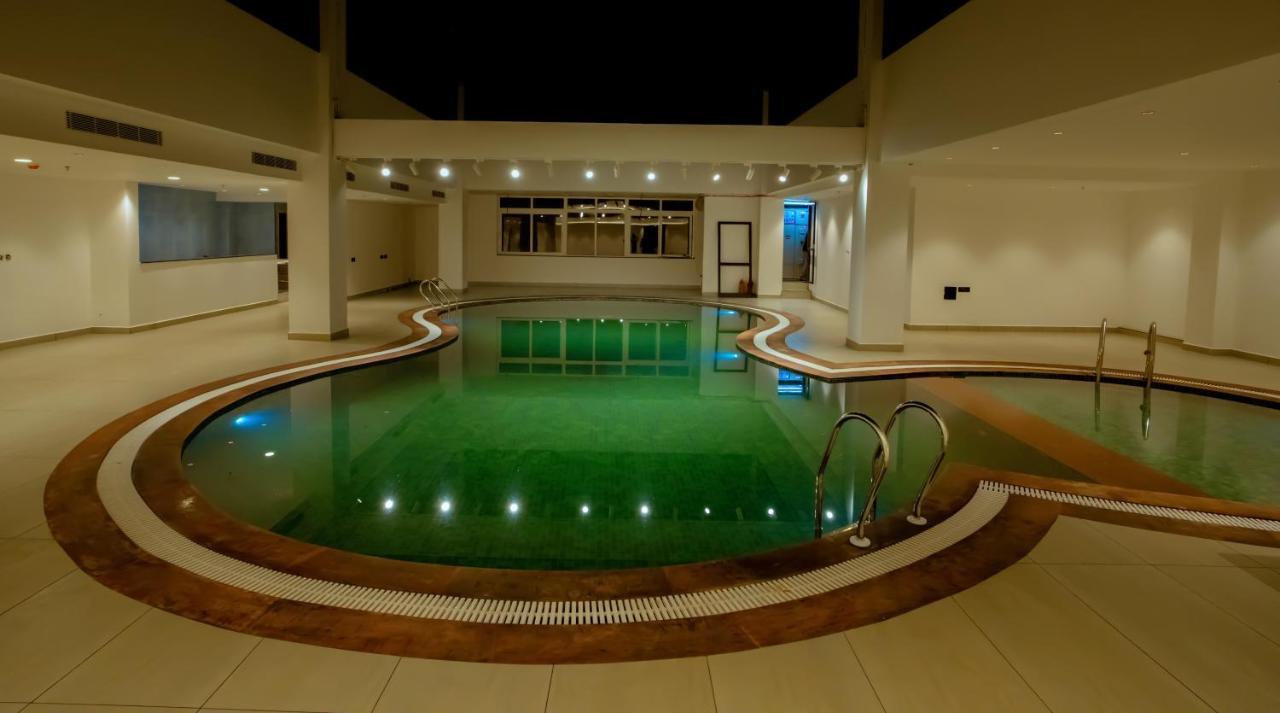 Beeza Clubhouse Hotel Котаям Екстериор снимка