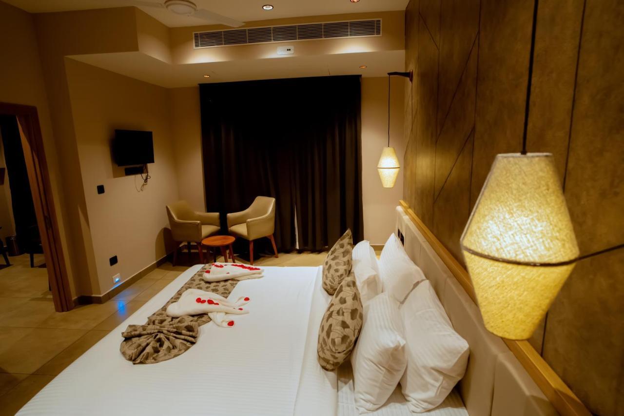 Beeza Clubhouse Hotel Котаям Екстериор снимка