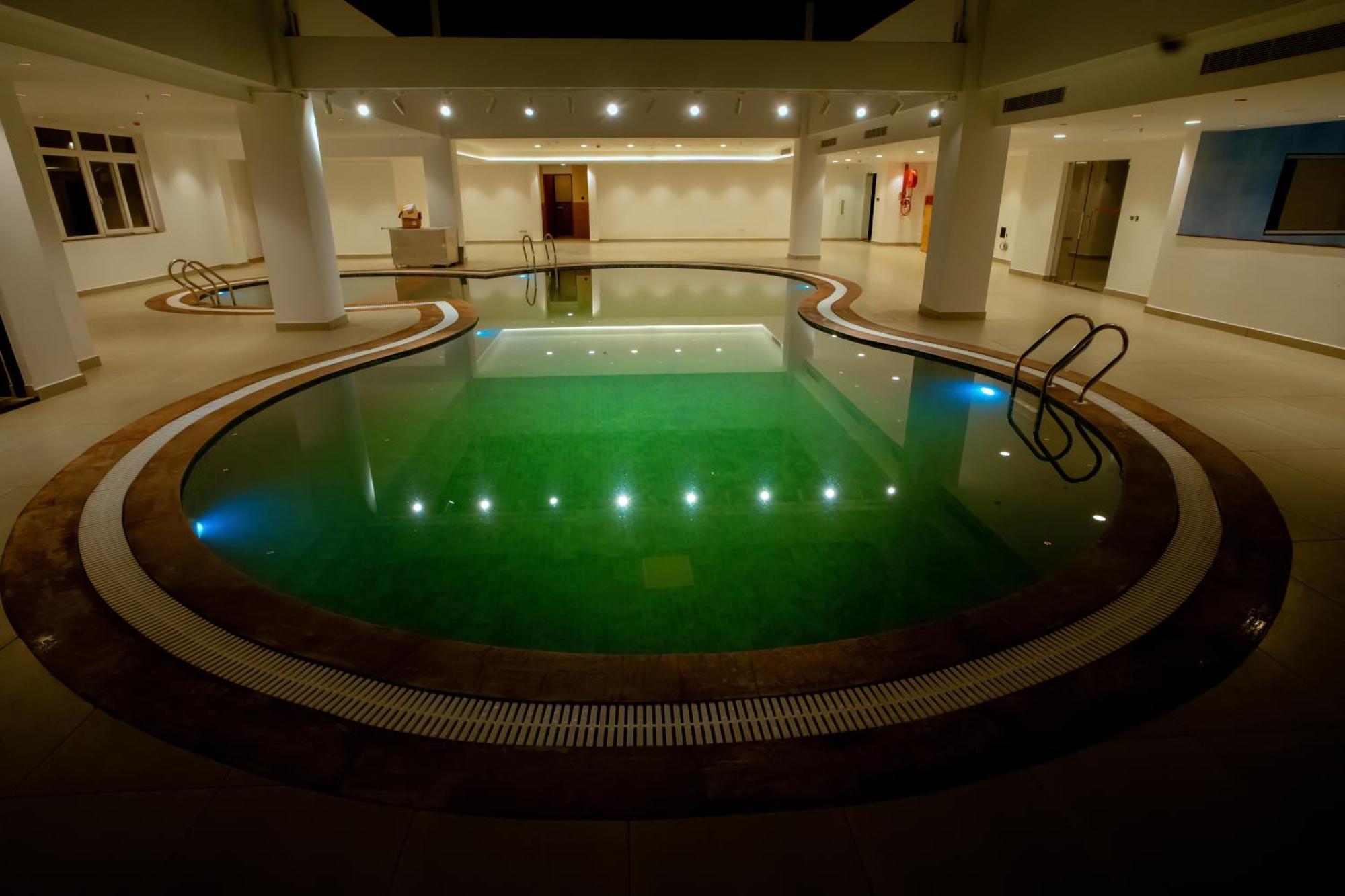 Beeza Clubhouse Hotel Котаям Екстериор снимка