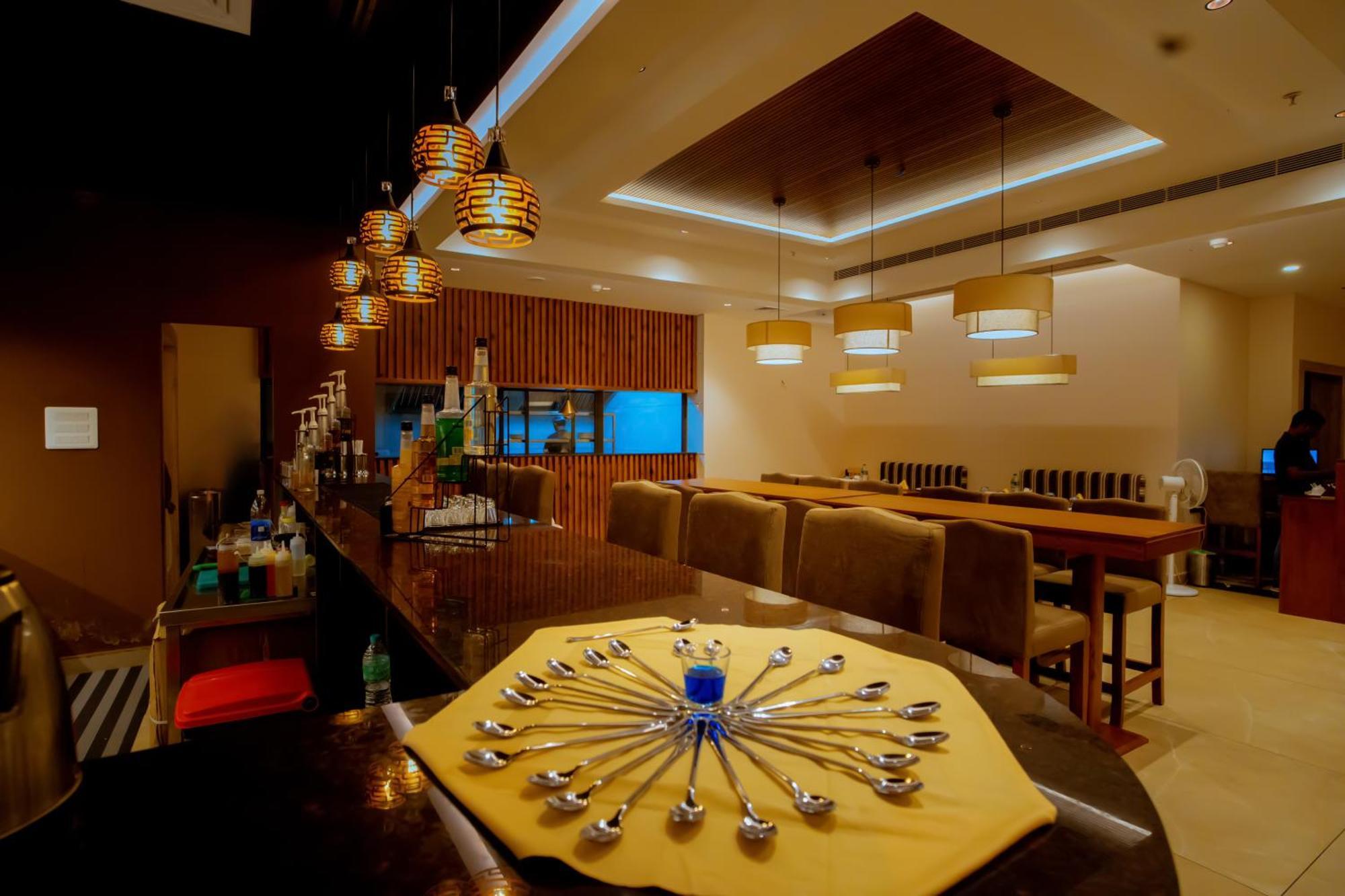 Beeza Clubhouse Hotel Котаям Екстериор снимка